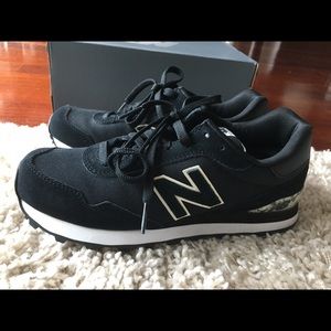 New balance black running shoes